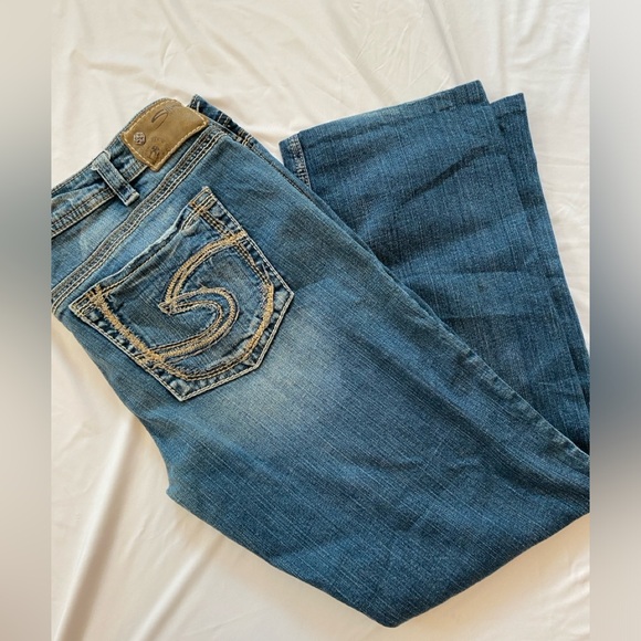 Silver Jean’s Co,Women’s AIKO Mid Baby Boot Cut Denim Jeans,Low-Mid Rise W33/L33 - Picture 3 of 7